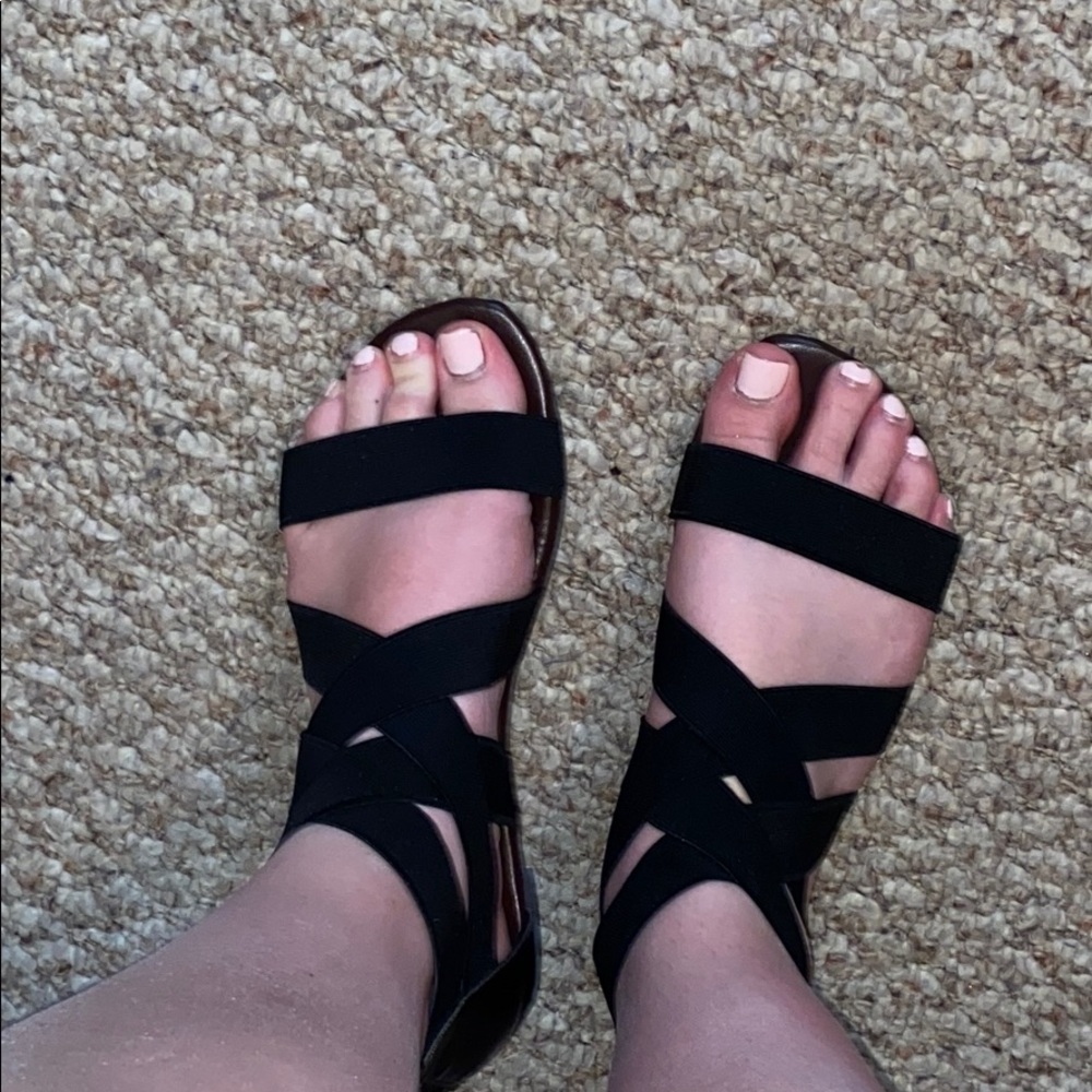 Criss Cross Elastic Black Sandals
